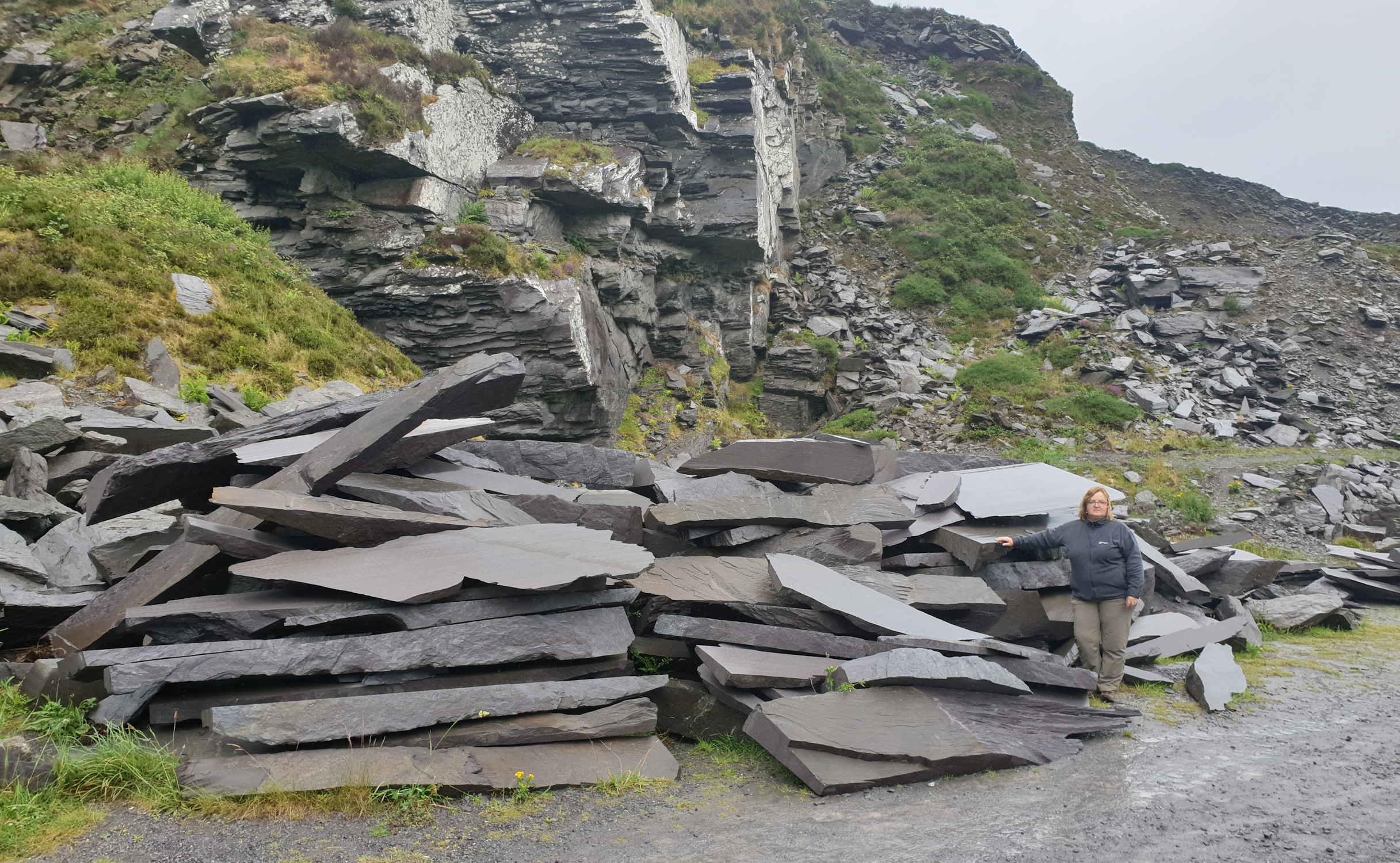 Man wird nicht behindert, wenn man etwas vom Schiefer einladen möchte (Foto: Hartmut Simmert)