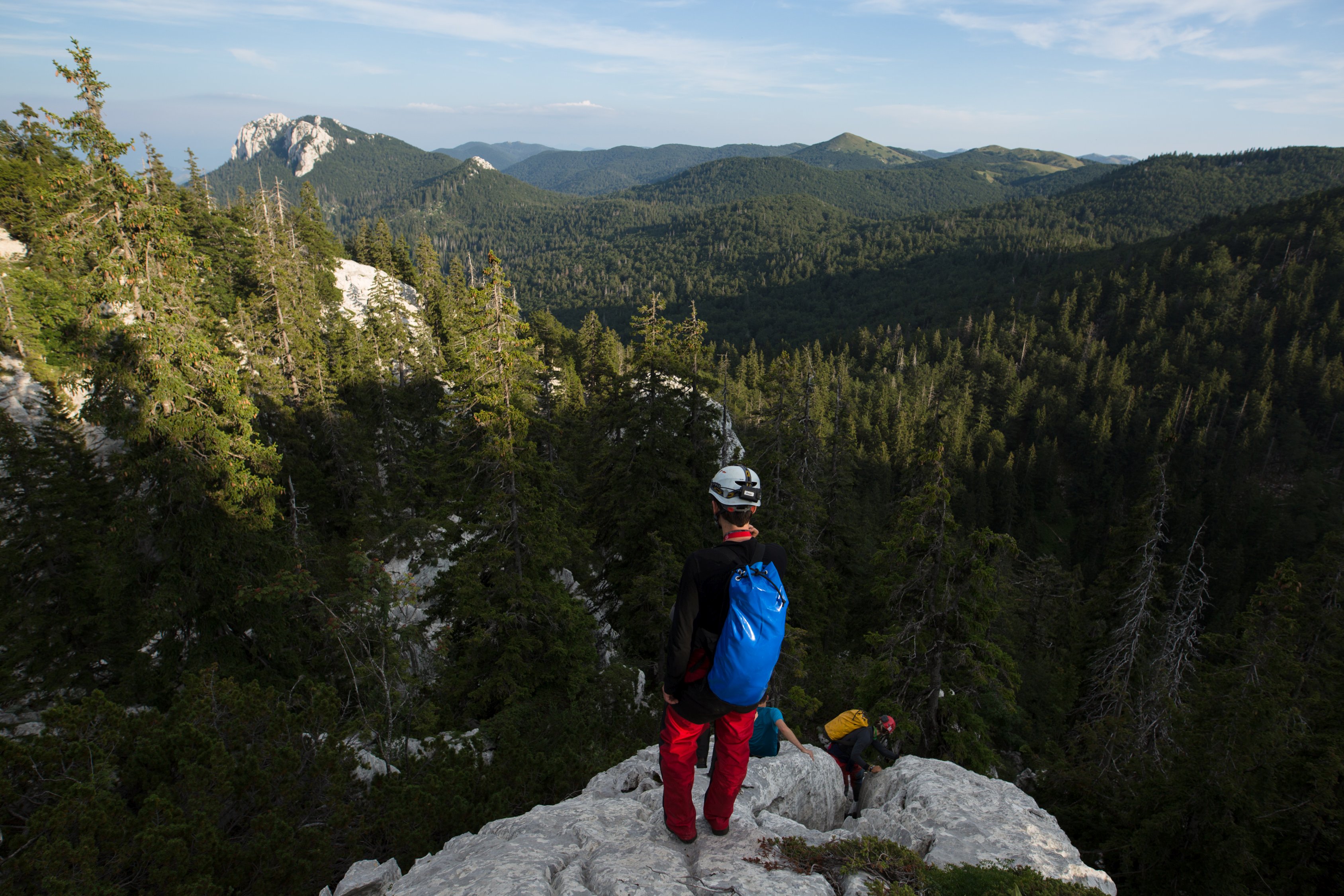 Abstieg in der Nähe der Höhle Avatar. Bild: Julius Zimmermann.